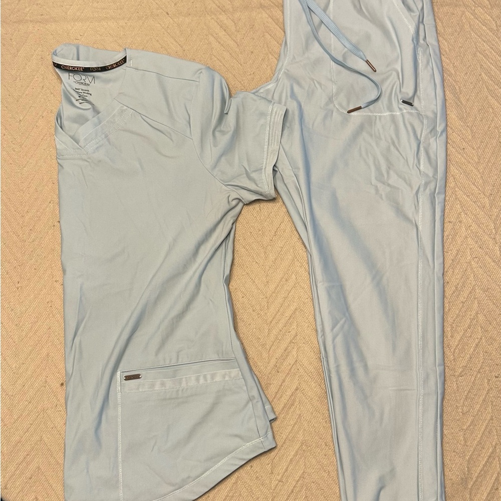 Scrubs Assorted Bundle- 9 pieces! - Picture 2 of 16